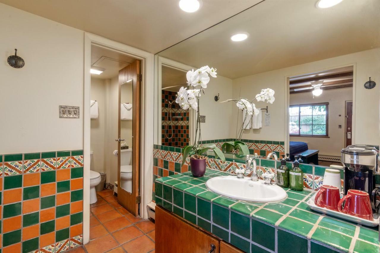 Standard King Room Not Pet Friendly