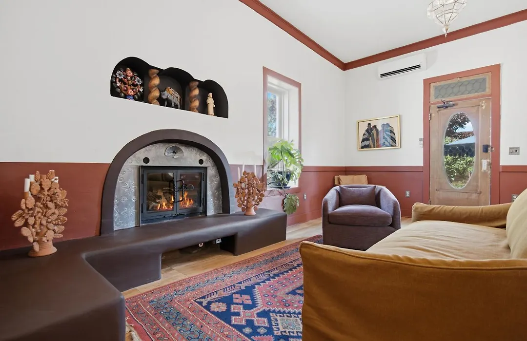 The Parador-1