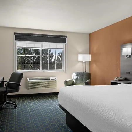 Baymont By Wyndham Santa Fe-3