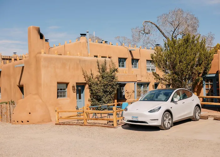 Pueblo Bonito Inn Santa Fe